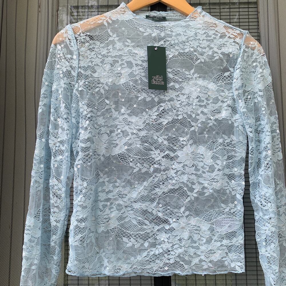 Women/ Teens Sequins Top Size Small NWT -Wild Fable